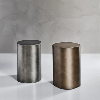 Современный журнальный столик с металлическим каркасом в минималистичном стиле, приставной столик в индустриальном стиле Придает гостиной ощущение дизайна